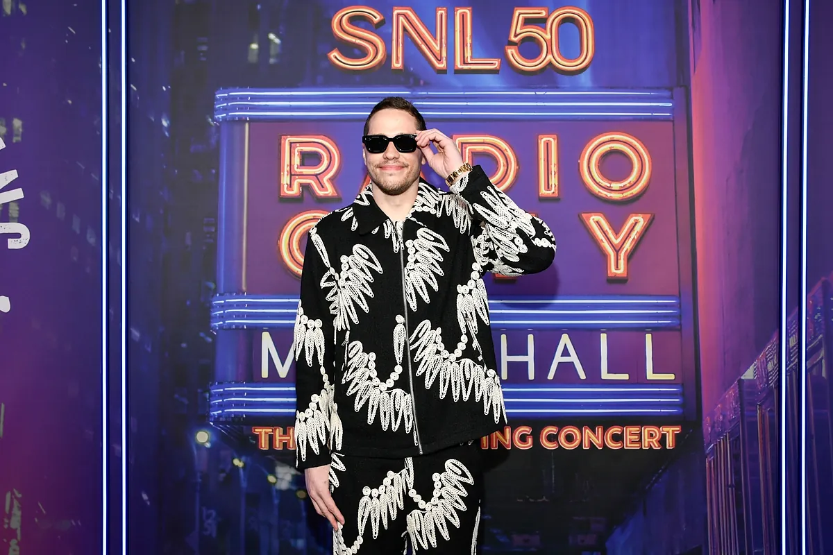 Who is Elsie Hewitt? Pete Davidson's new girlfriend has dated other celebrities before