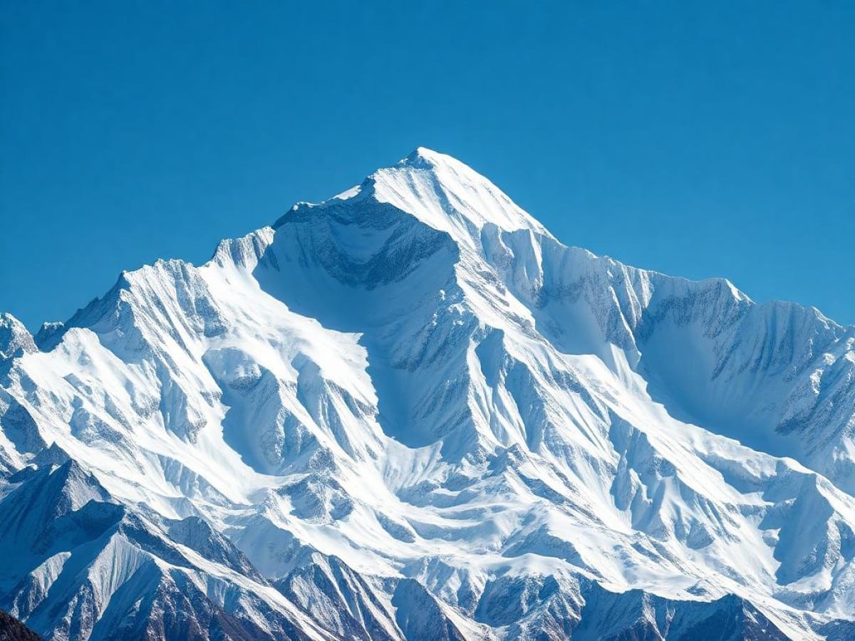 It is discovered that Mount Everest continues to increase in height: what is the reason and how much does it grow per year