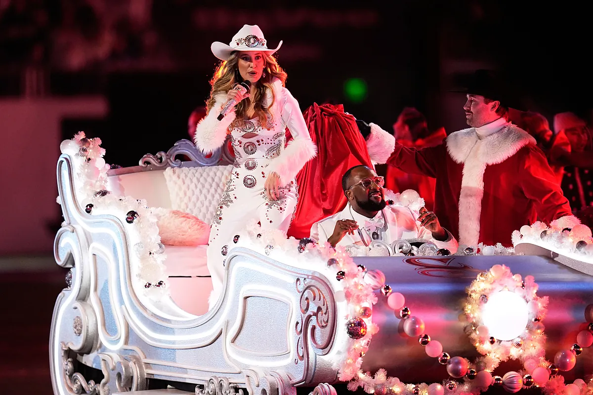 Lainey Wilson faces Beyonce accusations after NFL halftime appearance