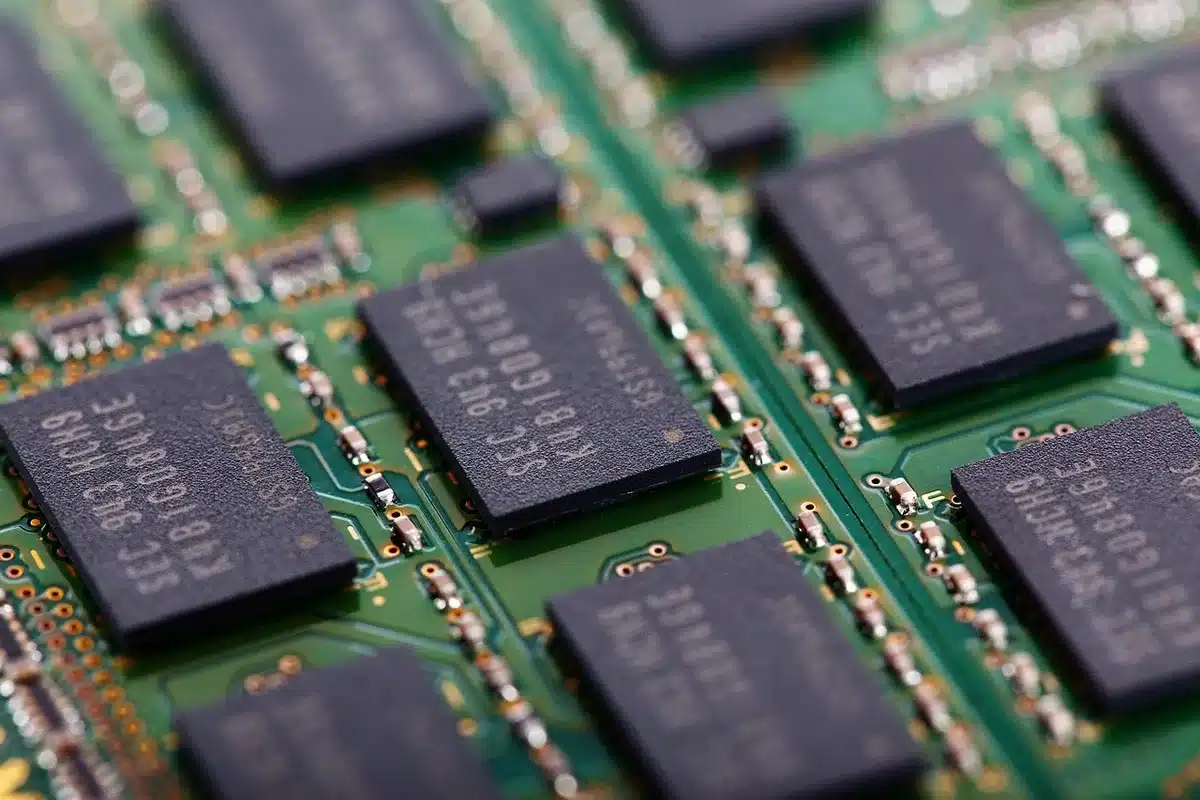 Nuovo chip acceleratore IA Vera Rubin in primo piano con dettagli tecnici visibili