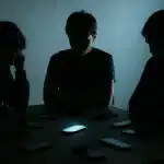 California vieta funzioni social addictive per minori di 16 anni e inasprisce norme su chatbot IA