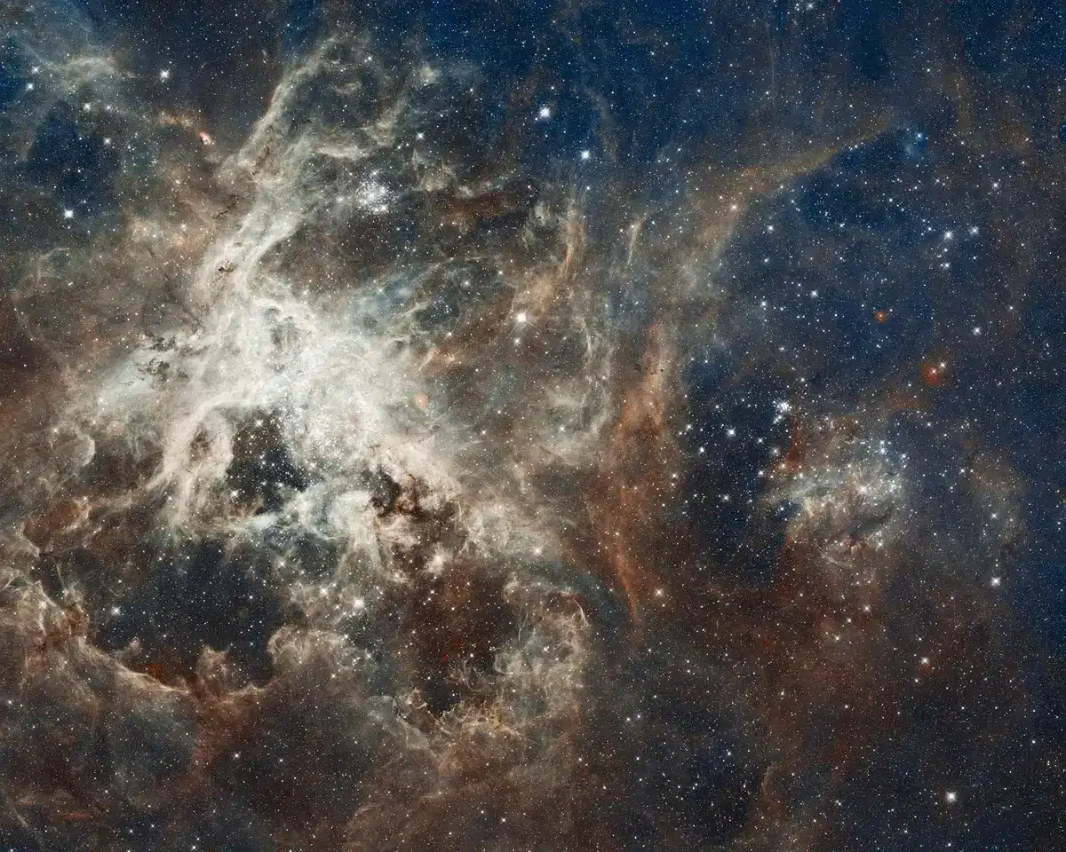 Visualizzazione artistica dell'espansione accelerata dell'universo e dell'energia oscura.