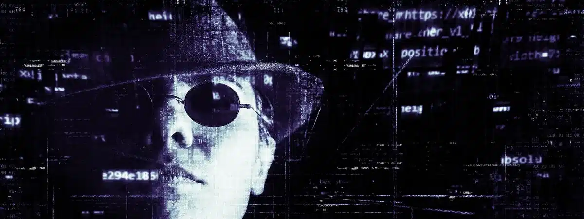 Rappresentazione simbolica di una violazione di dati con documenti d'identità e codice digitale