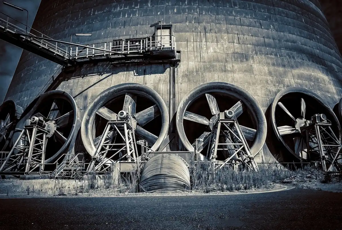 Sistema di raffreddamento a liquido industriale montato su una GPU