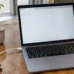 Apple: Safari batte Chrome — fino a 5 ore in più di video su Mac