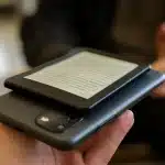 Boox presenta Picco, l'e-reader da $100 che si attacca al tuo telefono!